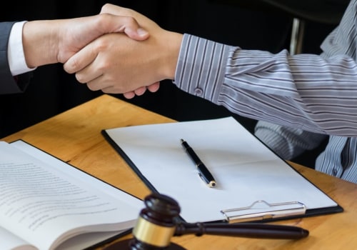 What is difference between law and business law?